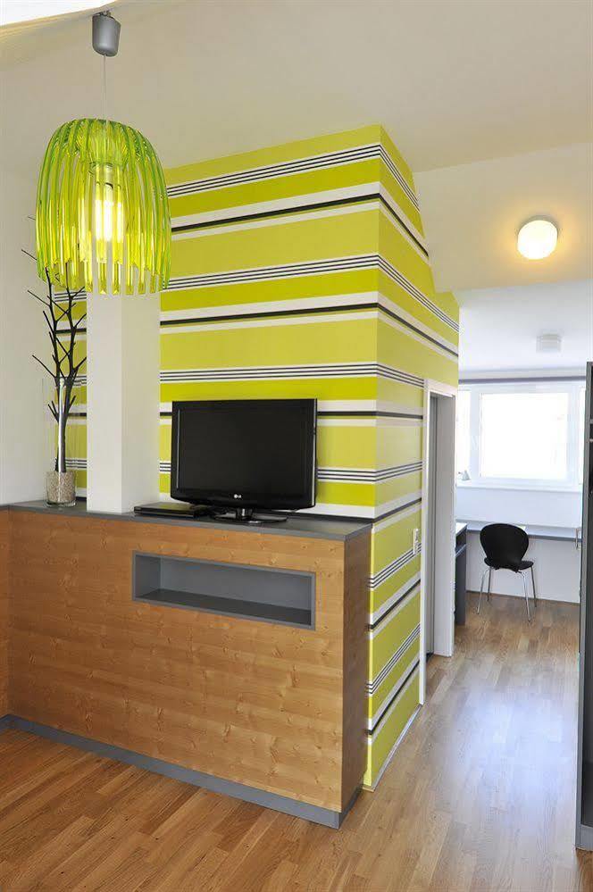 Campuszwei - Hotel & Boardinghouse Λούντβιχσμπουργκ Εξωτερικό φωτογραφία