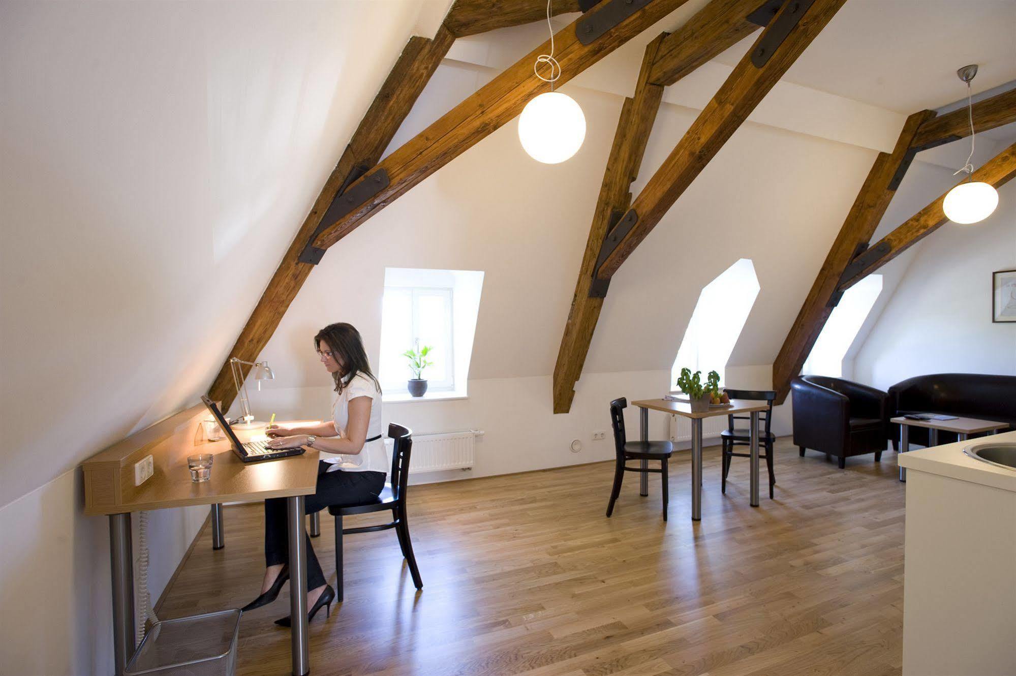 Campuszwei - Hotel & Boardinghouse Λούντβιχσμπουργκ Εξωτερικό φωτογραφία