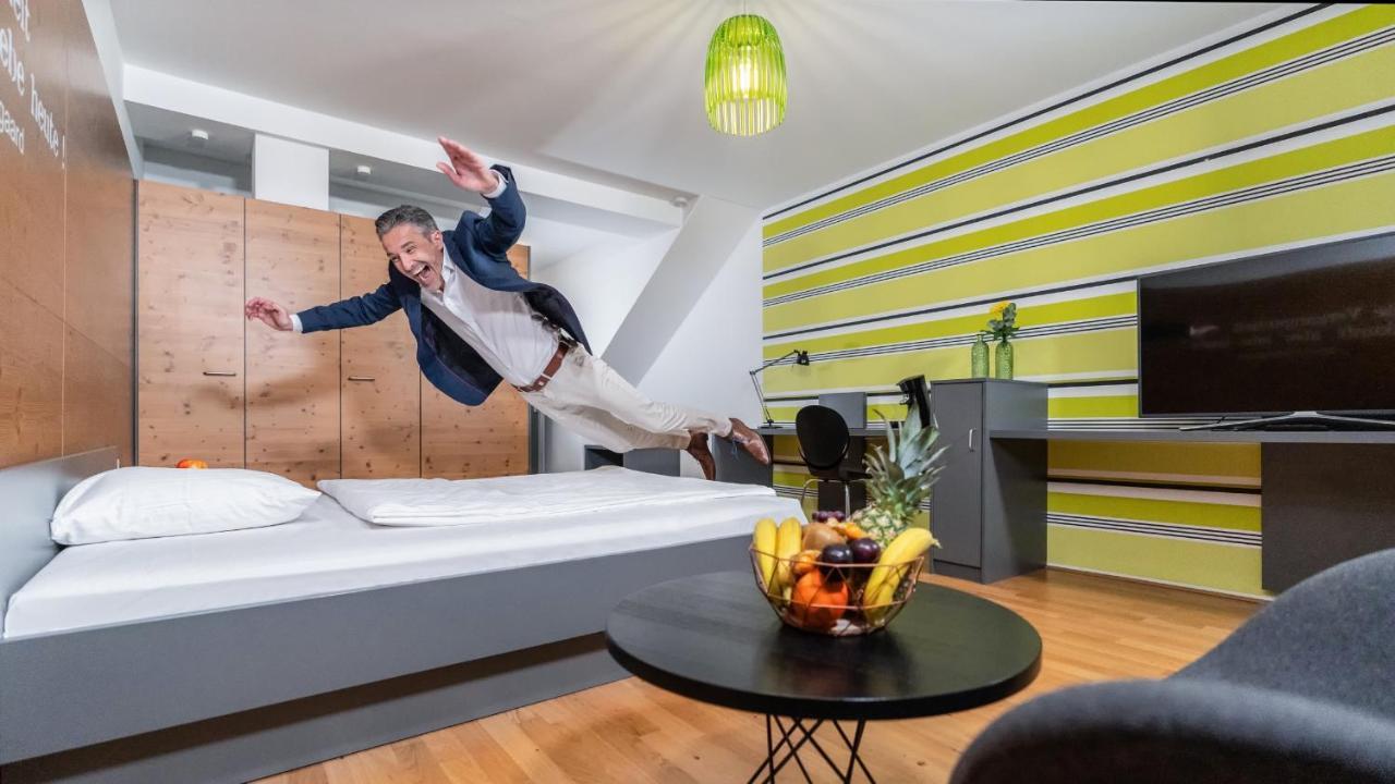 Campuszwei - Hotel & Boardinghouse Λούντβιχσμπουργκ Εξωτερικό φωτογραφία